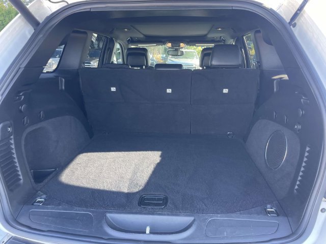 Used 2020 Jeep Grand Cherokee Limited w/ Luxury Group II RWD image 10
