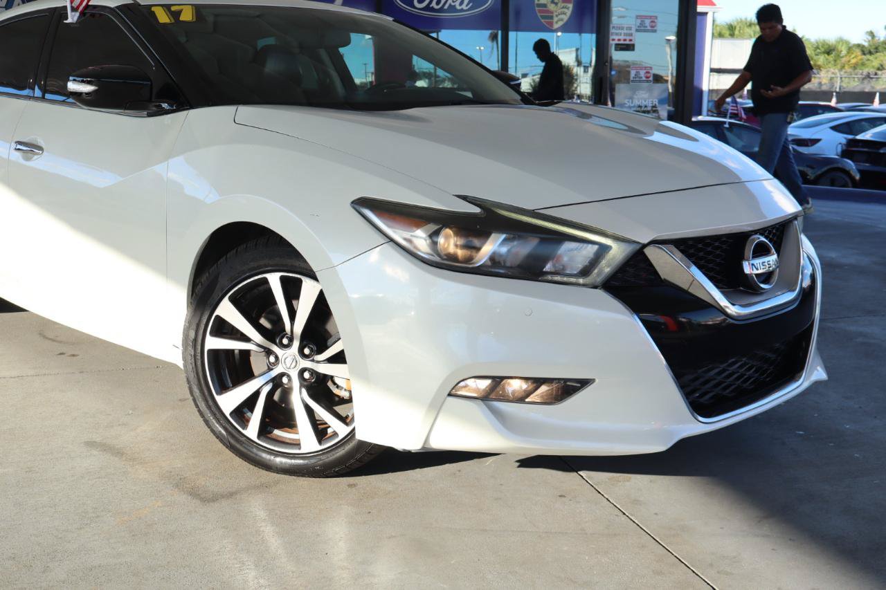 Used 2017 Nissan Maxima 3.5 SV FWD image 2
