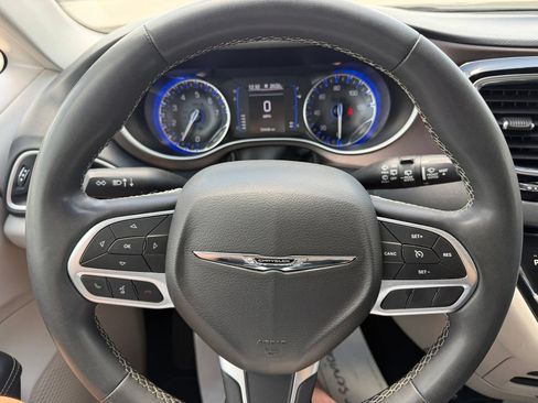 Used 2023 Chrysler Voyager LX FWD image 19