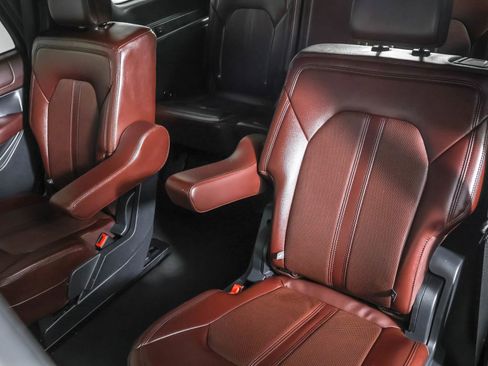 Used 2023 Ford Expedition Limited image 37