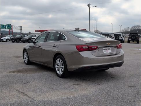 Used 2024 Chevrolet Malibu LT image 3