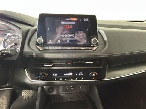 Used 2024 Nissan Rogue SV AWD/4WD image 23