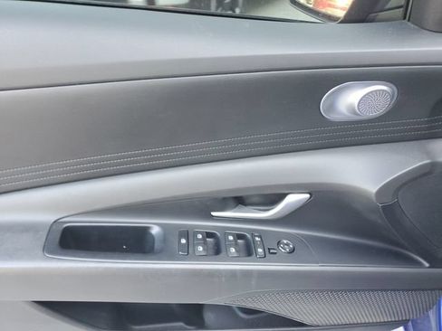 Used 2024 Hyundai Elantra SEL FWD image 17