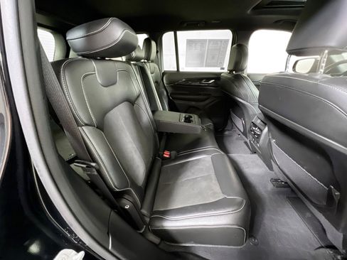 Used 2023 Jeep Grand Cherokee Altitude image 26