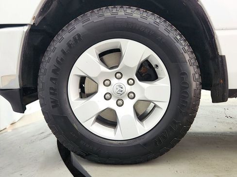 Used 2019 RAM 1500 Tradesman w/ SXT Appearance Group image 27