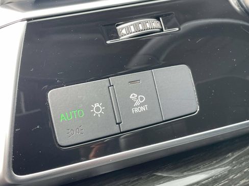 Certified 2025 Audi Q7 3.0T Premium Plus AWD/4WD image 19