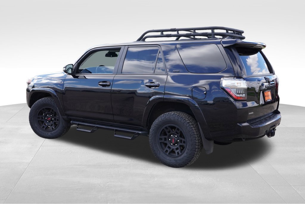 Used 2023 Toyota 4Runner SR5 Premium w/ Moonroof Package AWD/4WD image 8