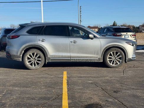 Used 2018 MAZDA CX-9 Grand Touring image 2