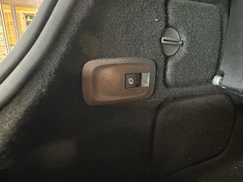 Used 2016 Buick Cascada Premium image 25