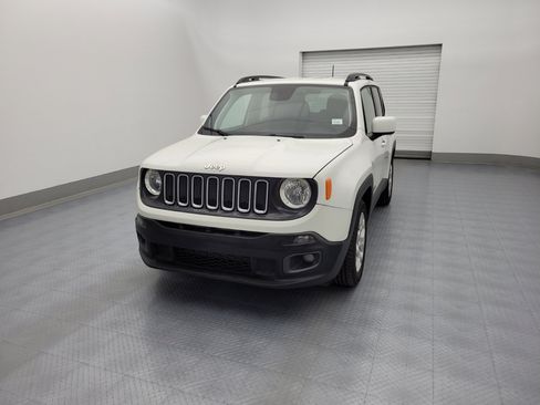 Used 2018 Jeep Renegade Latitude w/ Popular Equipment Group FWD image 15
