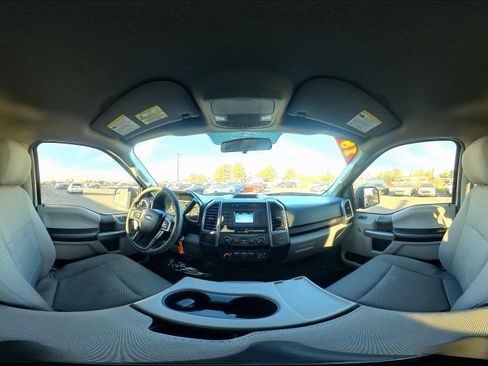 Used 2018 Ford F150 XLT image 32