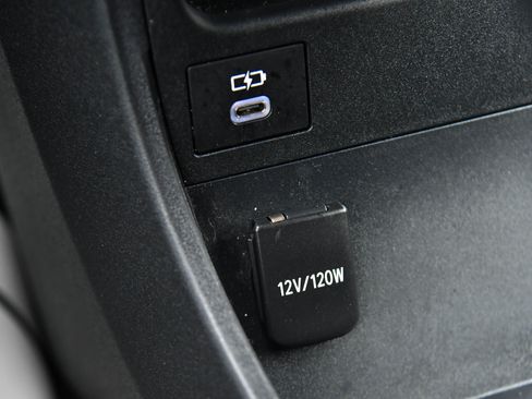 Used 2024 Subaru Solterra AWD/4WD image 27