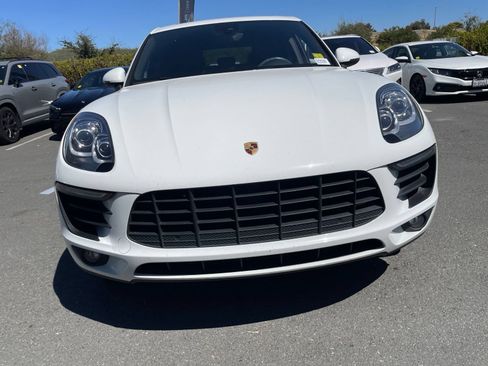 Used 2017 Porsche Macan AWD/4WD image 4