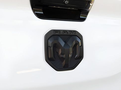 Used 2023 RAM 1500 Laramie AWD/4WD image 21