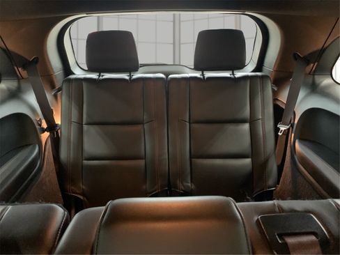 Used 2024 Dodge Durango GT image 33