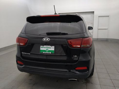 Used 2019 Kia Sorento S FWD image 7