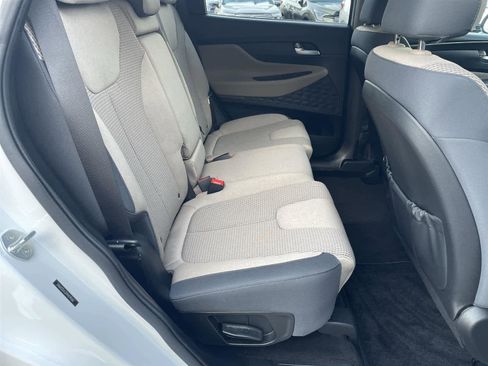 Used 2023 Hyundai Santa Fe SE image 16