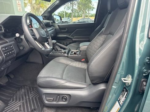 Certified 2025 Toyota 4Runner TRD Off-Road Premium AWD/4WD image 5