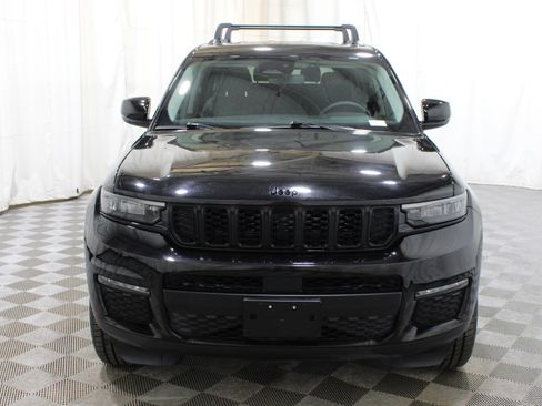 Used 2023 Jeep Grand Cherokee L Limited w/ Black Appearance Package AWD/4WD image 35