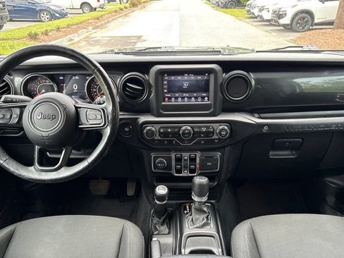 Used 2020 Jeep Wrangler Unlimited Sport AWD/4WD image 19