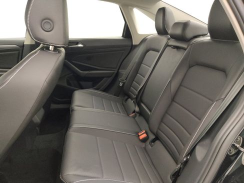Used 2024 Volkswagen Jetta SE w/ Panoramic Sunroof Package FWD image 18