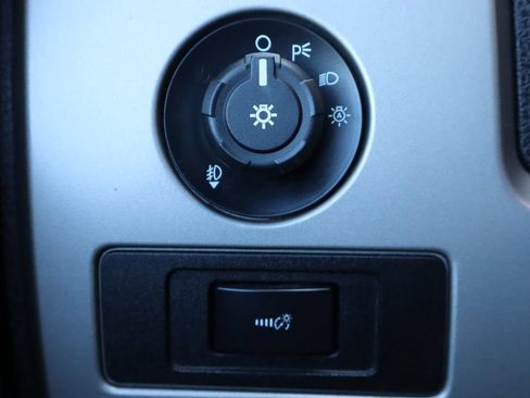 Used 2012 Ford F150 Lariat w/ Lariat Chrome Pkg AWD/4WD image 29