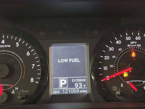 Used 2015 Toyota Sienna LE FWD image 35