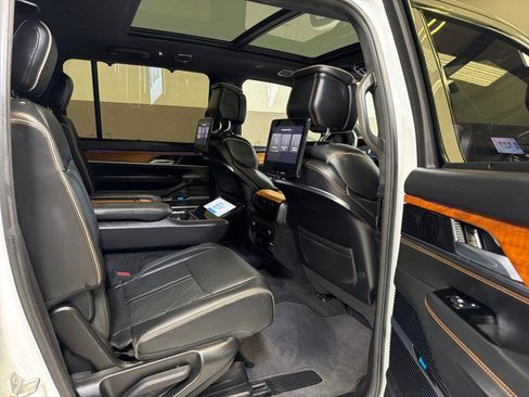 Used 2022 Jeep Grand Wagoneer Series III w/ Rear Seat Video Group 1 image 46