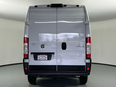 Used 2025 RAM ProMaster 2500 w/ Convenience Group image 6
