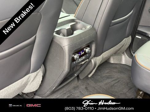 Certified 2024 GMC Acadia AT4 w/ Luxury Package AWD/4WD image 27