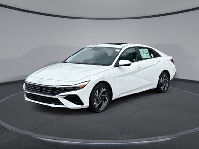 New 2025 Hyundai Elantra Limited w/ Cargo Package