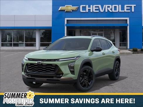 New 2026 Chevrolet Trax ACTIV w/ Sunroof Package FWD image 6