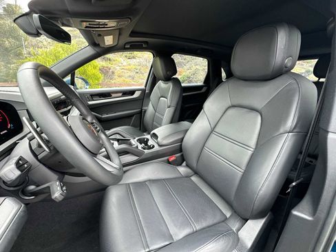 Certified 2024 Porsche Cayenne image 5