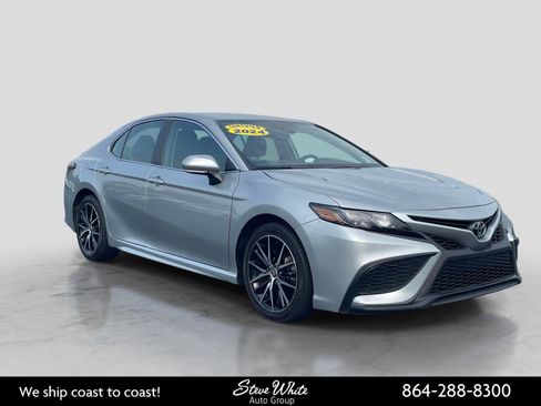 Used 2024 Toyota Camry SE FWD image 1