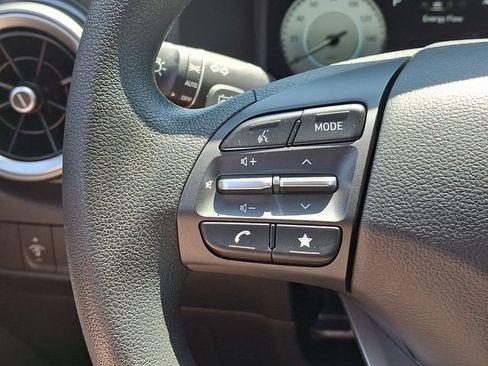 Used 2023 Hyundai Kona SE FWD image 23
