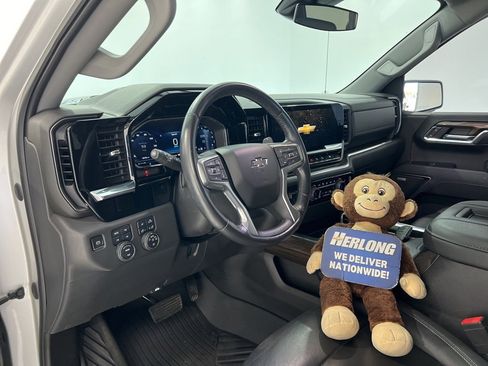 Used 2022 Chevrolet Silverado 1500 LT Trail Boss w/ LT Trail Boss Premium Package image 9