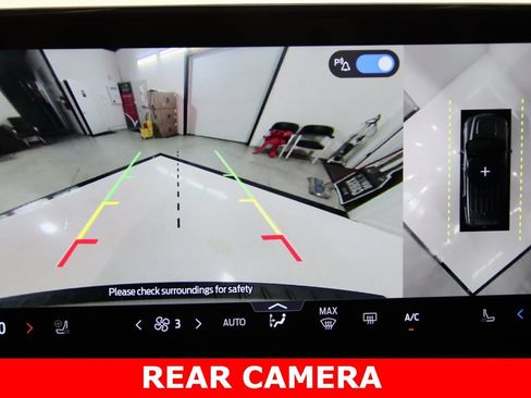 Used 2025 Ford Explorer ST-Line w/ Premium Package image 18