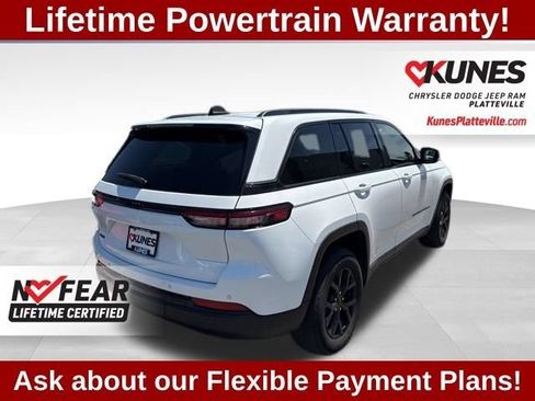 Used 2024 Jeep Grand Cherokee Altitude AWD/4WD image 11