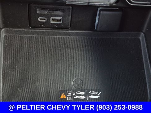 Used 2021 Chevrolet Tahoe Z71 w/ Z71 Off-Road Package AWD/4WD image 30