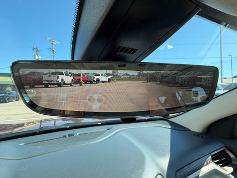 Used 2021 GMC Acadia Denali w/ Denali Technology Package FWD image 19