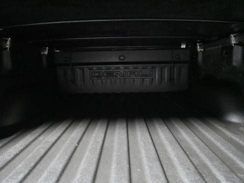 Used 2018 GMC Sierra 1500 Denali image 18