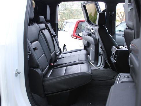 Used 2023 GMC Sierra 1500 SLT w/ SLT Premium Package image 30