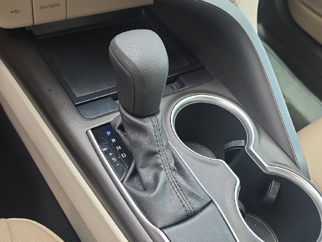 Used 2021 Toyota Camry LE FWD image 27
