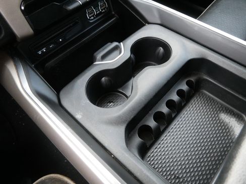 Used 2019 RAM 1500 Laramie image 32