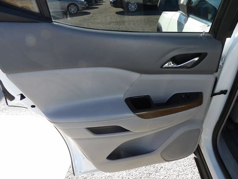 Used 2018 GMC Acadia SLE w/ Driver Alert Package I FWD image 11
