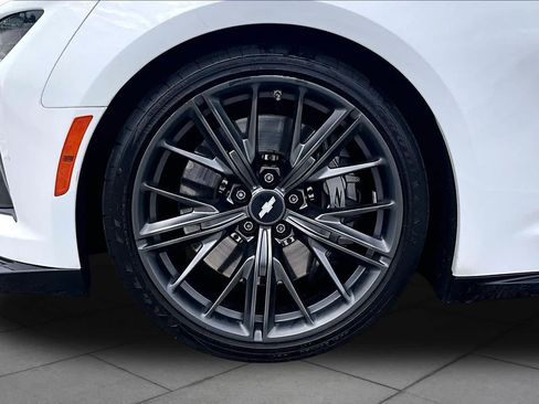 Used 2017 Chevrolet Camaro ZL1 RWD image 11