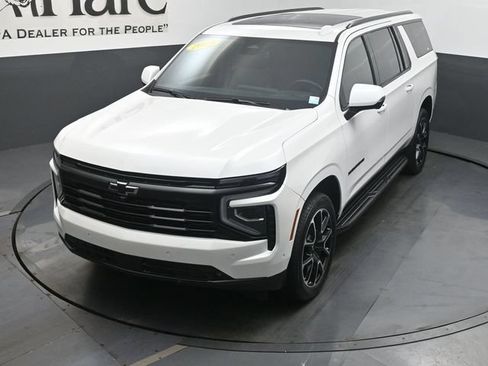 Used 2025 Chevrolet Suburban RST w/ Comfort Package AWD/4WD image 50