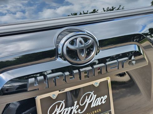 Used 2020 Toyota 4Runner Nightshade AWD/4WD image 40