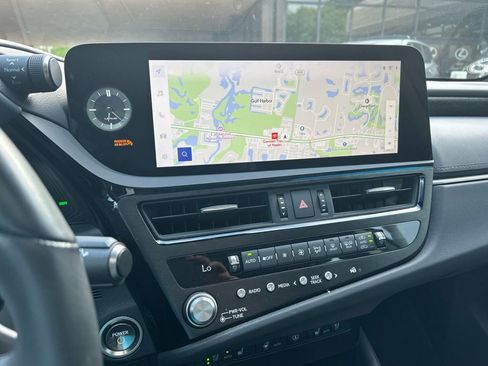 Used 2024 Lexus ES 300h w/ Premium Package FWD image 17