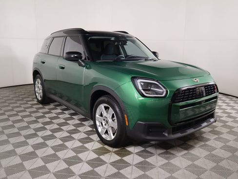 Used 2025 MINI Cooper Countryman S w/ Comfort Package Max image 3